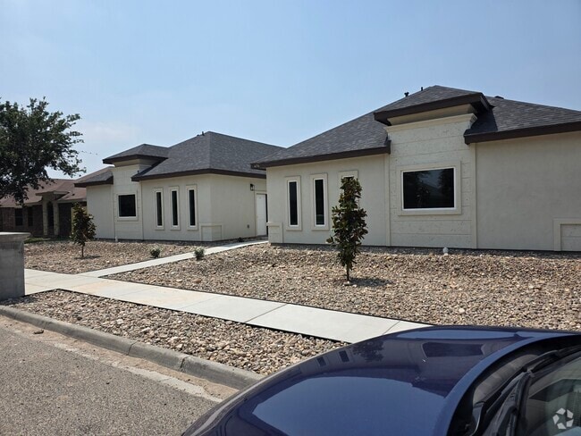 Building Photo - 414 Lotto Ln