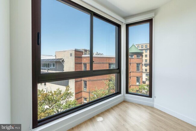 Foto del edificio - 1630 Columbia Rd NW