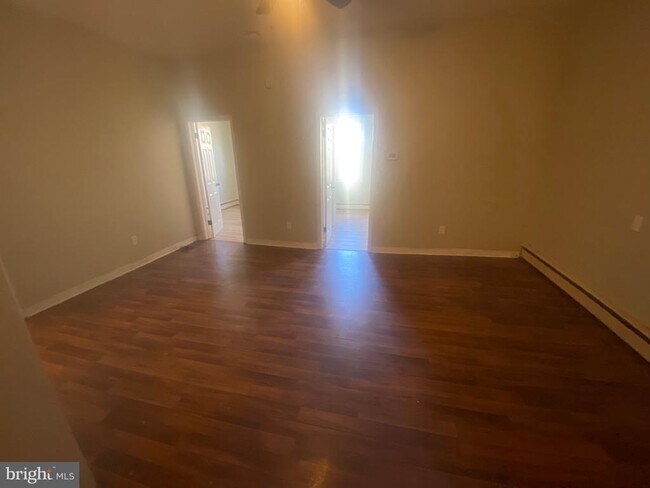 Foto del edificio - 113 E Lackawanna Ave