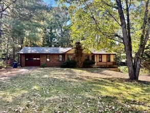 Building Photo - 136 Atwood Dr