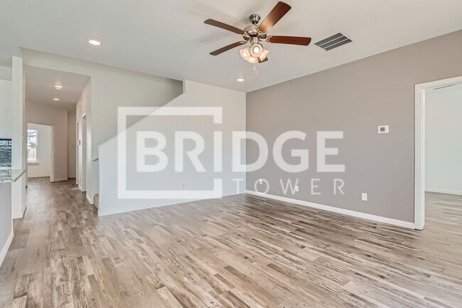 Building Photo - 7348 Parkside Pl Dr