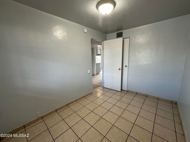 Foto del edificio - 2907 N Castro Ave