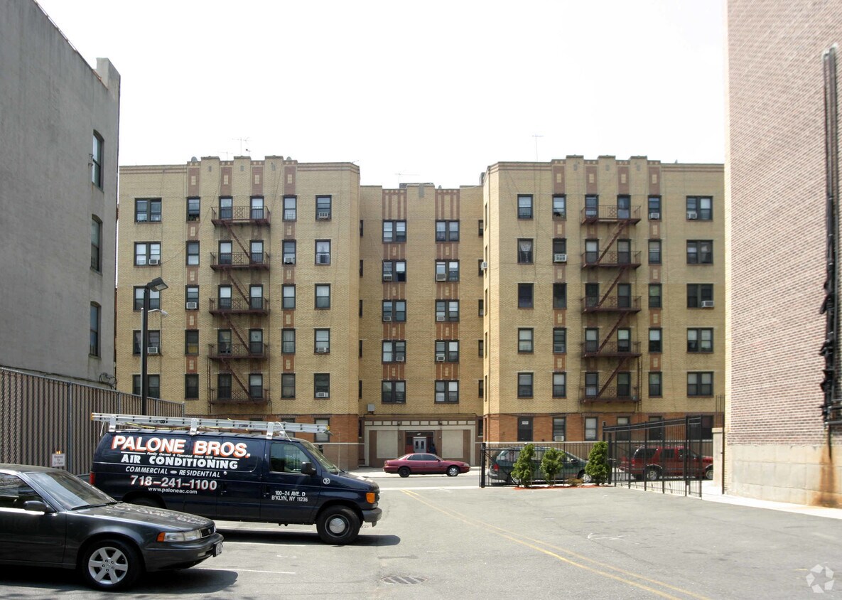 312 E 21 ¡St - 312 E 21st St