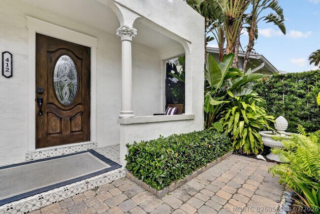 Building Photo - 412 El Prado