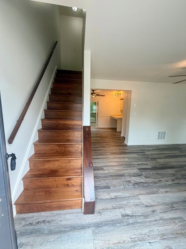 Foto del edificio - 673 S Cedar St