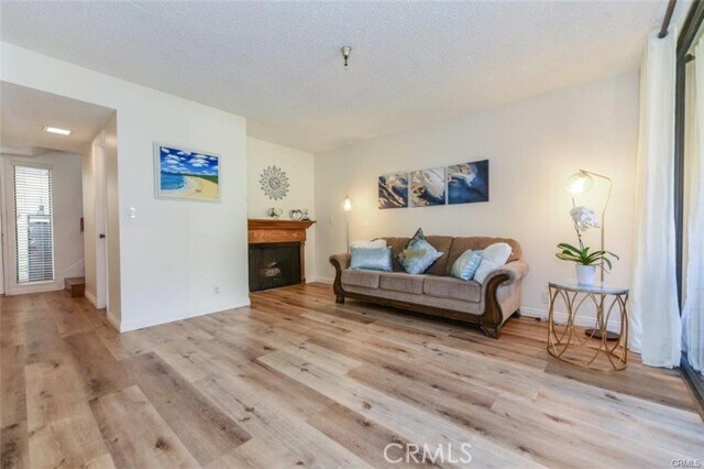 Foto del edificio - 5451 Twin Lakes Dr