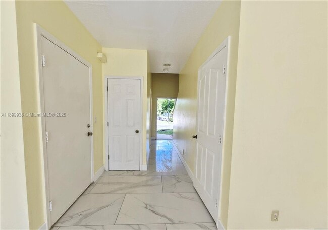Foto del edificio - 1209 NW 27th Ave