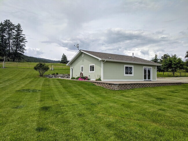 Building Photo - 179 Shelter Valley Dr