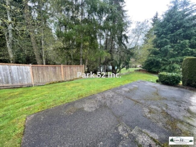 Foto del edificio - 5314-5316 51st Ave Ct W