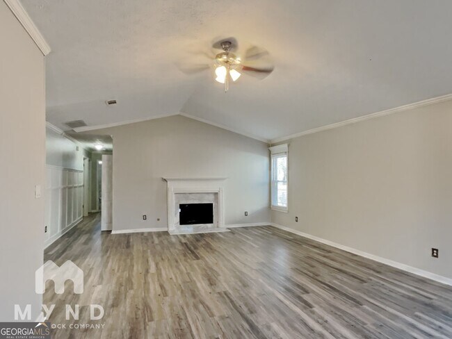 Foto del edificio - 5801 Meadowview Rd