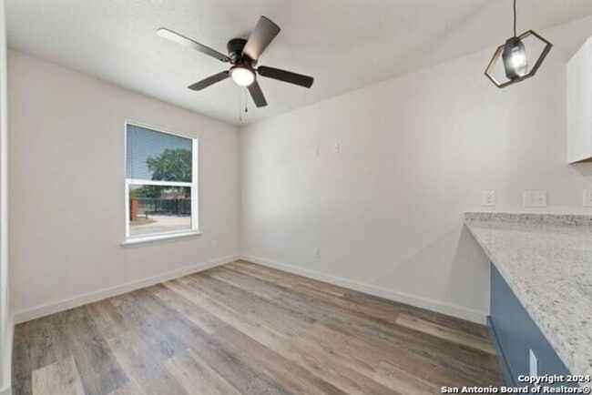 Building Photo - 227 S Grimes St