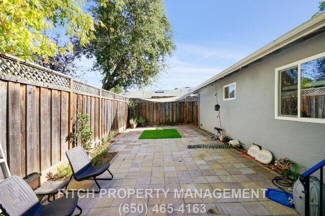 Building Photo - 1109 Junipero Ave