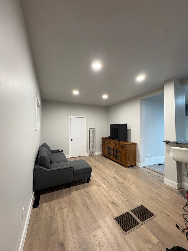 Foto del edificio - 145 Missoula Ave