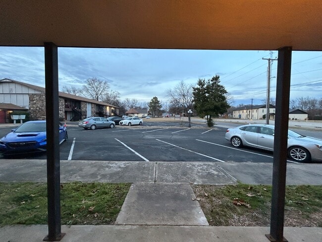 Foto del edificio - 721 N Vinita Ave