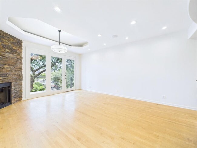 Building Photo - 1501 Barton Springs Rd