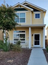 Building Photo - 120 Ivy St