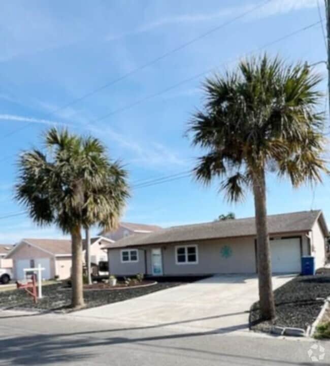 Building Photo - 3292 Hibiscus Dr