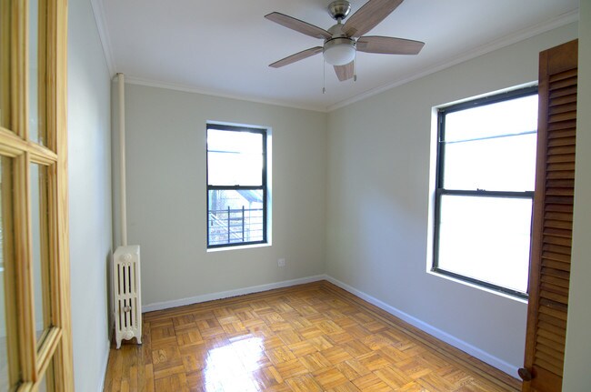 Building Photo - 2115 24th Ave