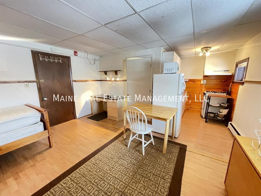 Primary Photo - 1121 Stillwater Ave
