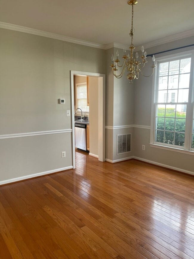 Building Photo - Single family home in Quince Orchard Park,...