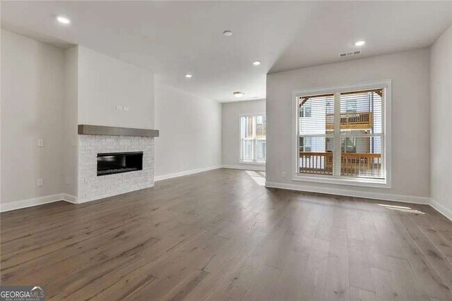 Foto del edificio - 4317 Parkside Pl