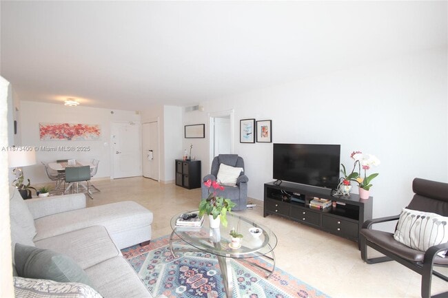 Building Photo - 5151 Collins Ave