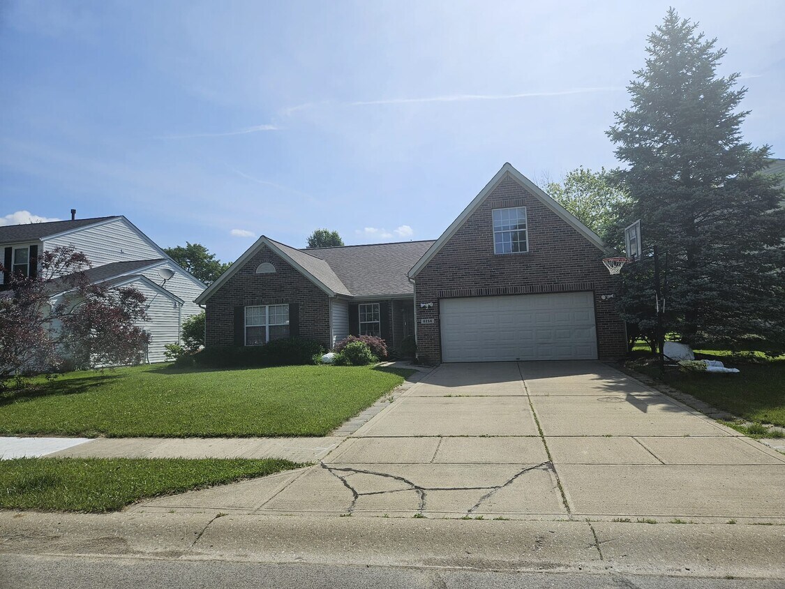 6254 Canterbury Dr, Zionsville, IN 46077 House Rental in Zionsville