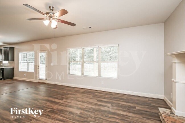 Foto del edificio - 835 Sassafras Ln