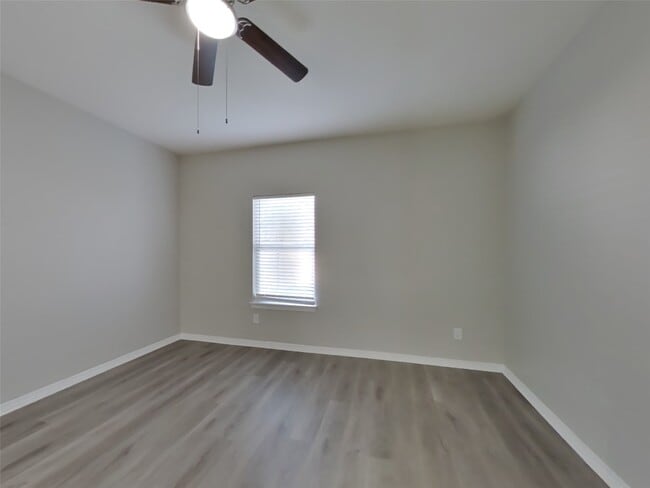 Building Photo - 21214 Peachvine Ln