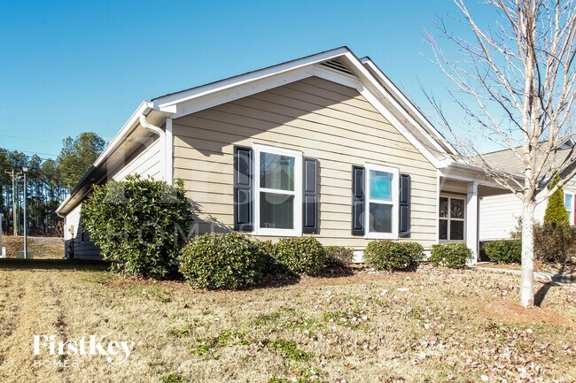 Building Photo - 35 Riviera Dr SE