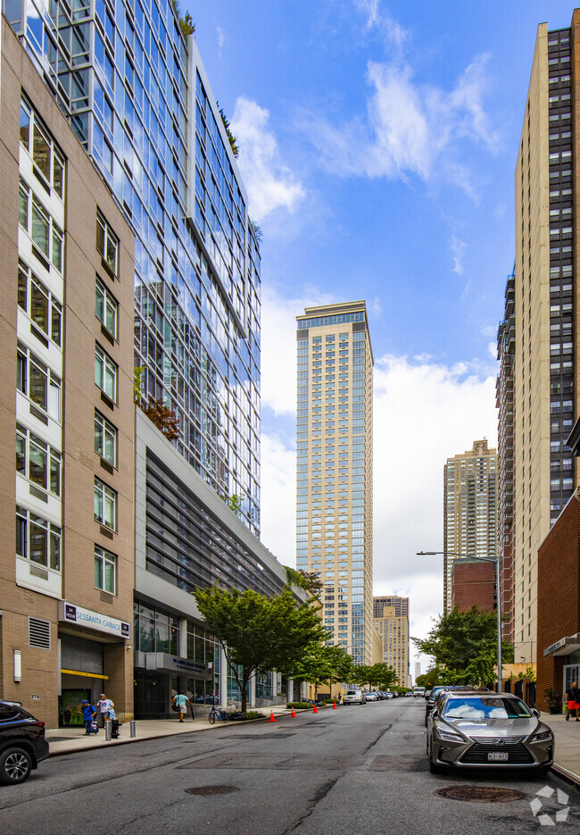 225 W 60th St, Nueva York, NY 10023-7426 - The Hudson