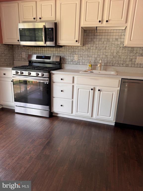Foto del edificio - 5408 Essex Ln