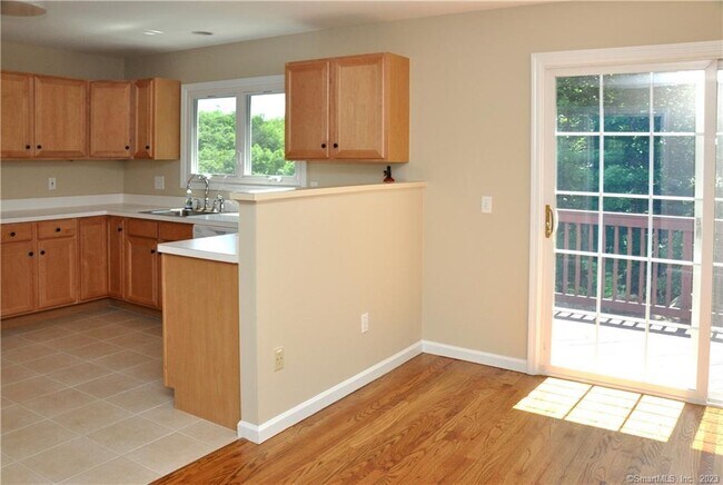 Foto del edificio - 170 Governor Trumbull Way