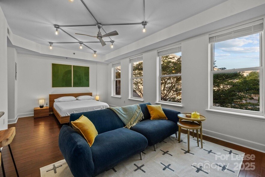 Foto principal - 1315 East Blvd