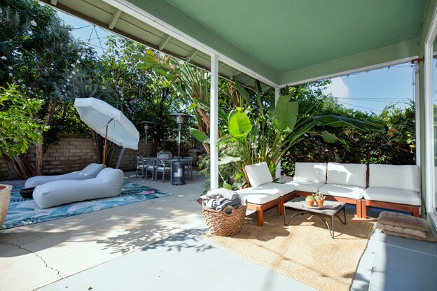 Rear covered deck area - 17100 Willard St