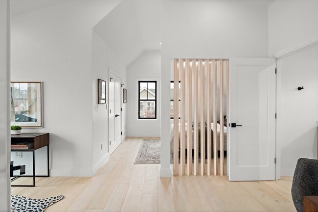 Building Photo - 19 Woodbine St