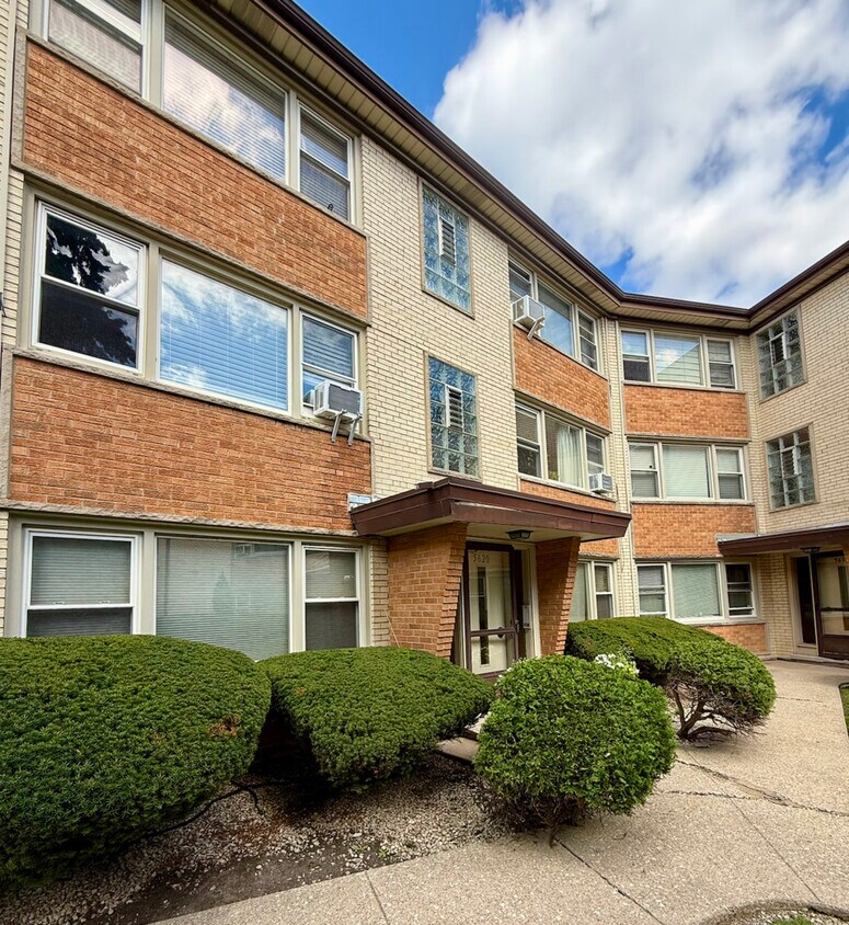 Foto principal - 5620 W Goodman St