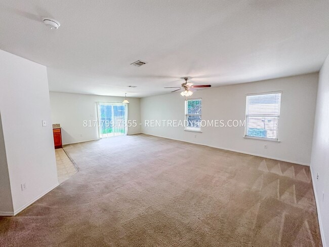Building Photo - 605 Stirrup Bar Dr