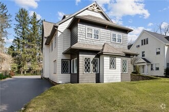 Building Photo - 90 Stoneleigh Ct