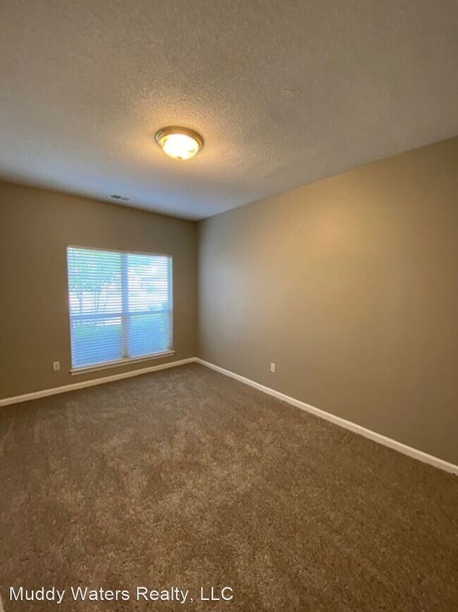Building Photo - 4 br, 2.5 bath House - 7170 Swinnea Ridge N