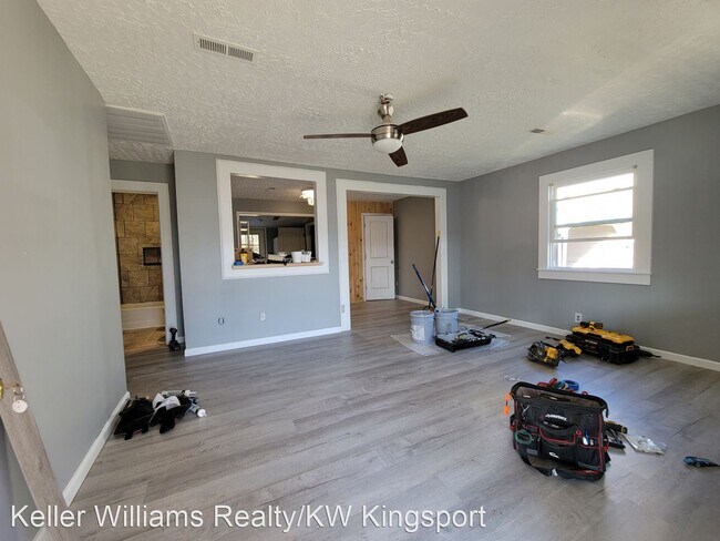 Building Photo - 3 br, 2 bath House - 826 Harding Ave