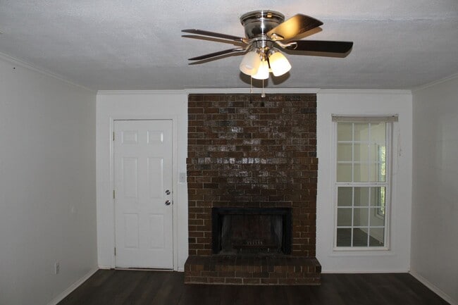 Foto del edificio - 3 Bedroom 2 Bath In Hephzibah!