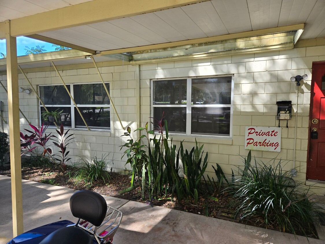 Foto principal - Conveniently located between Downtown and I4