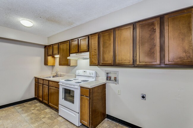 Building Photo - 2 bedroom Duplex by WSU