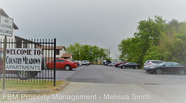 Building Photo - 300 300 N Wells Dr