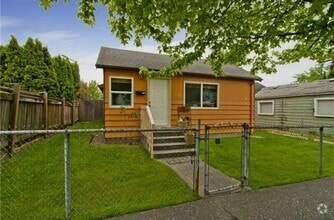 Building Photo - 5225 Delridge Wy SW