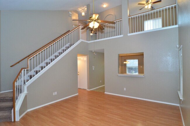 Foto del edificio - Spacious Home in Plum Creek