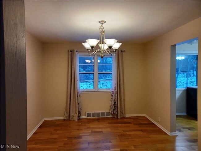 Foto del edificio - 55 Village Blvd