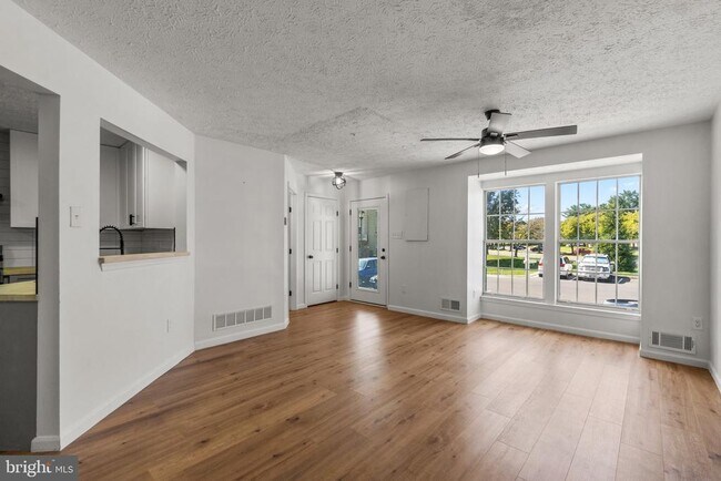 Building Photo - 5307 Regal Ct
