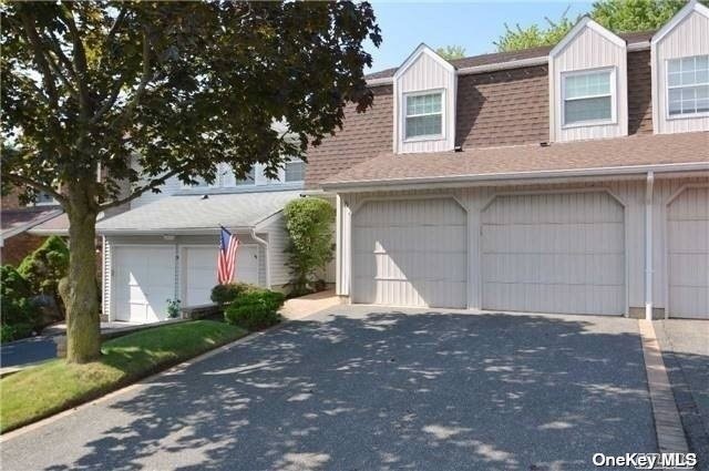 Primary Photo - 95 Woodlake Dr W